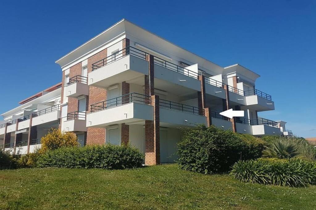 - 700m Port - 200m Golf - Wifi - Piscine Pornic